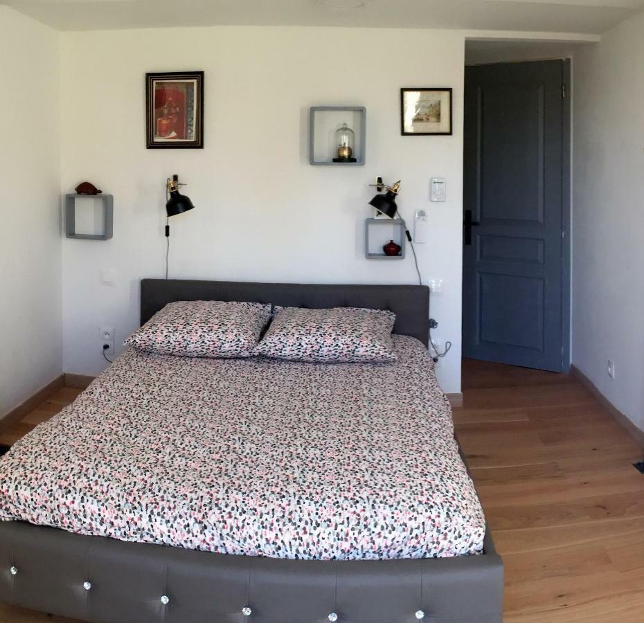 Mas Du Petit Claux Hotel Barbentane Eksteriør billede